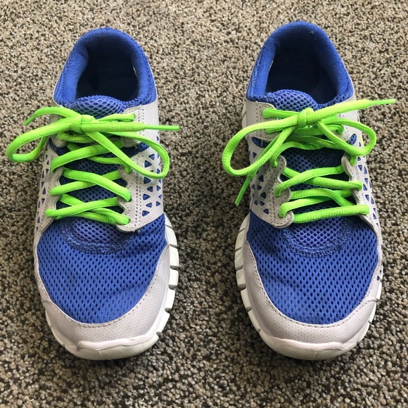 Nike shoes - Picture 3 of 4